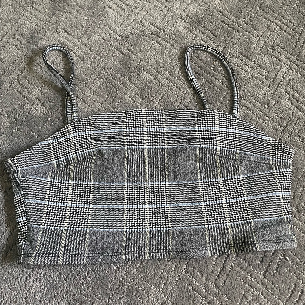 Garage pattern cropped tank